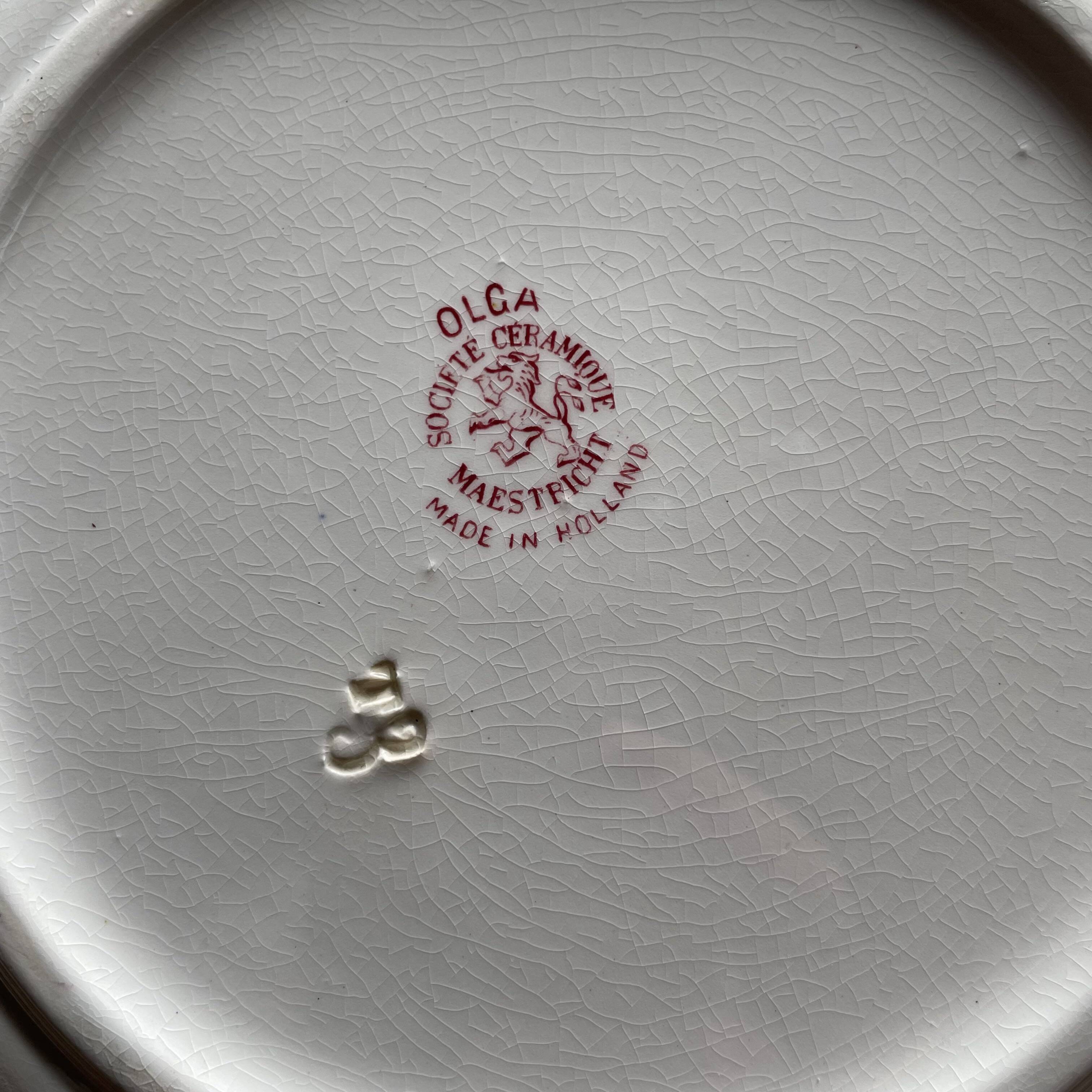 Set of 4 Maastricht earthenware dinner plates