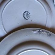 A set of 6 flat plates Terre de Fer Guirlandes Louis XVI Salins