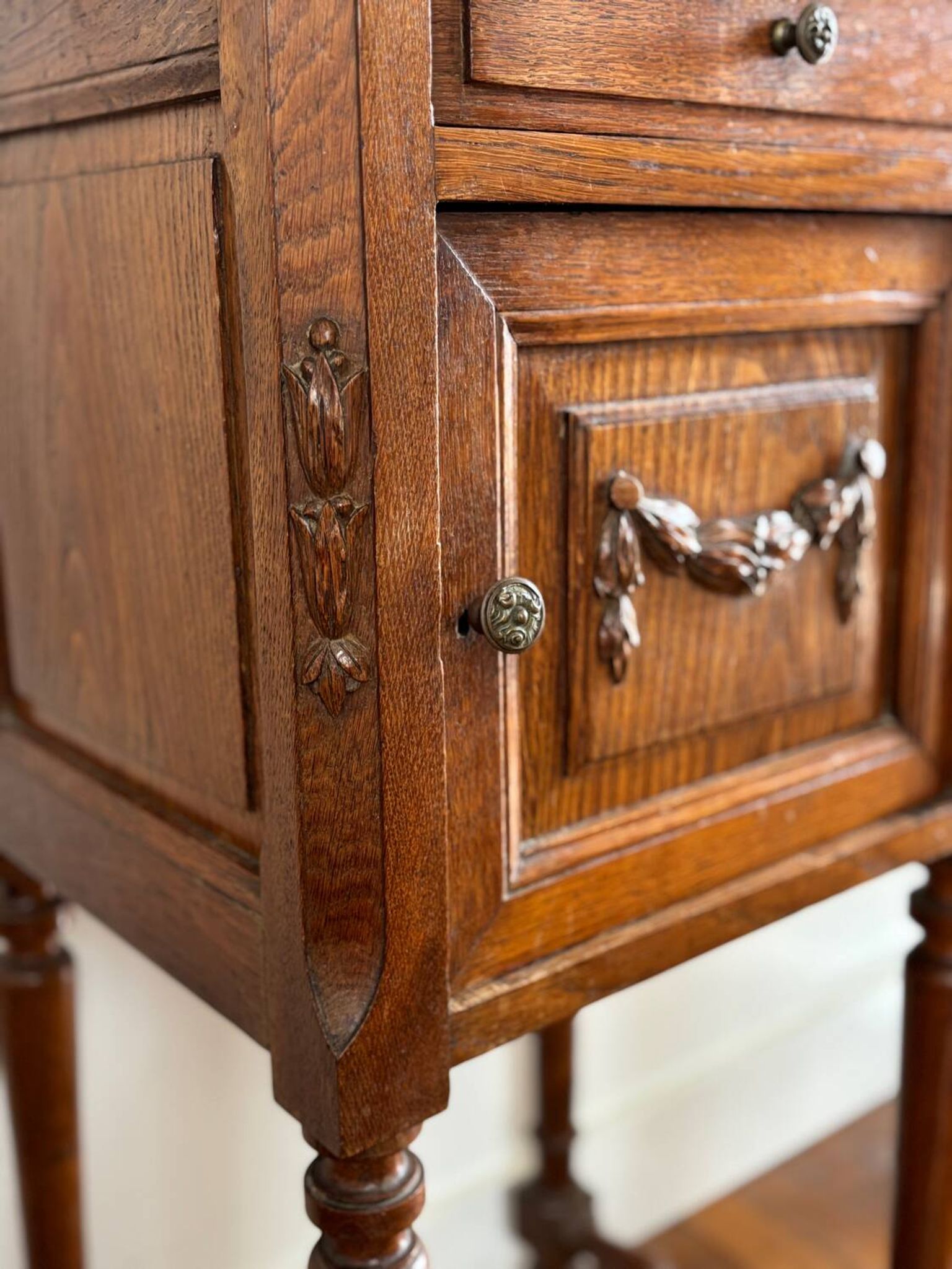 Table de chevet