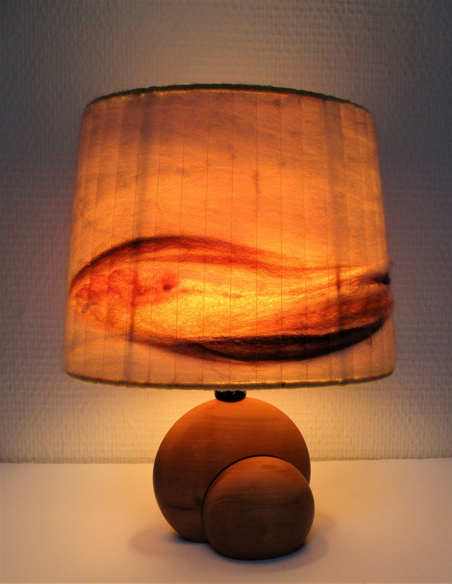Wood lamp and vintage wool lampshade vintage, 70s