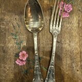 Christofle spoons and forks from the Chrysanthème model.