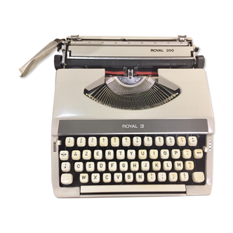 Typewriter royal 200 moved: notice, briefcase, ribbon, and tipp-ex