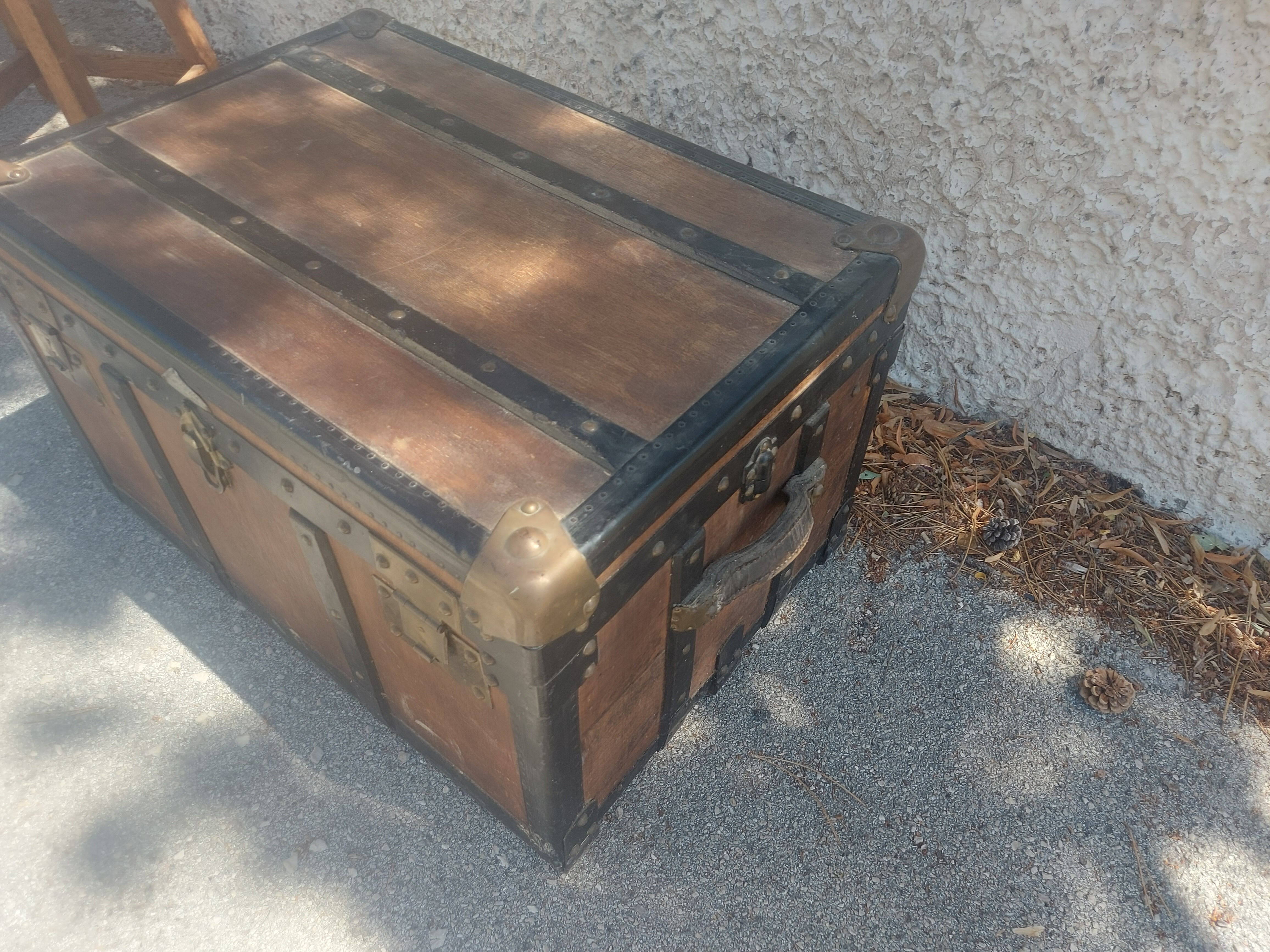 Old travel trunk , Malard trunk factory , Paris