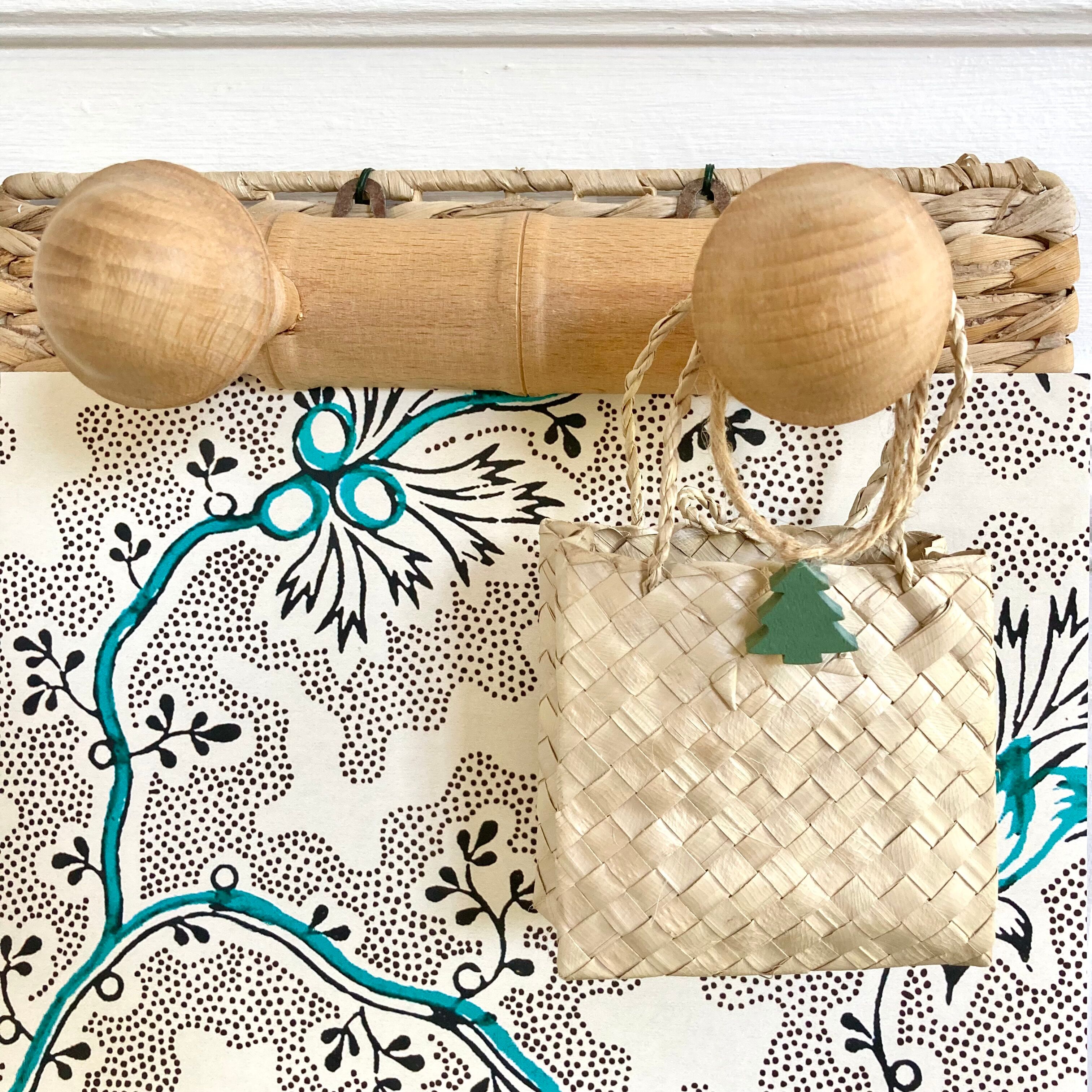 Patère porte-manteau mural en bois brut