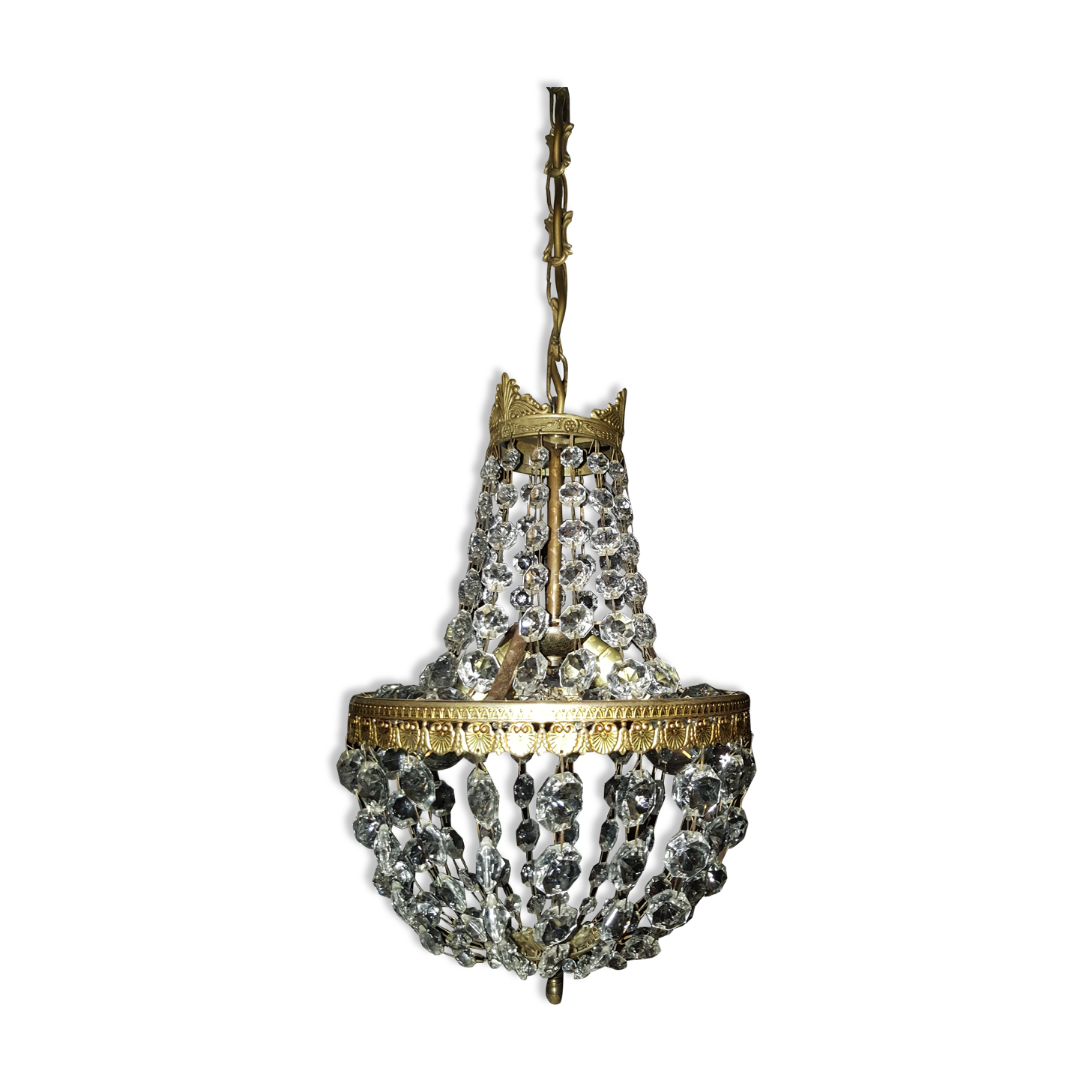 Hot air balloon chandelier with tassels