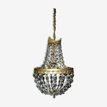 Hot air balloon chandelier with tassels