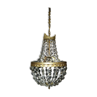 Hot air balloon chandelier with tassels