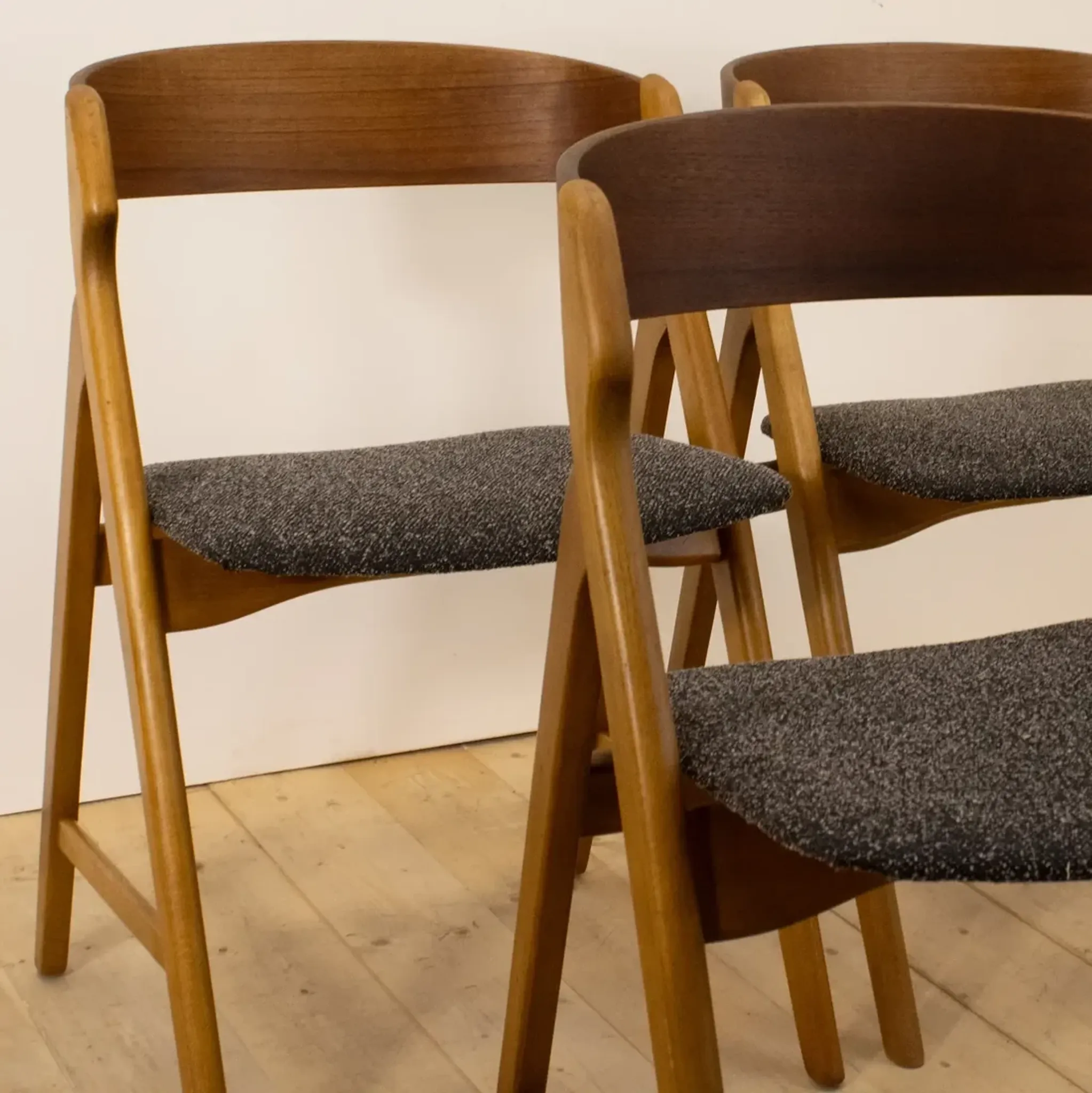Set de 4 chaises modèle 1255 de Kjaernulf, années 60