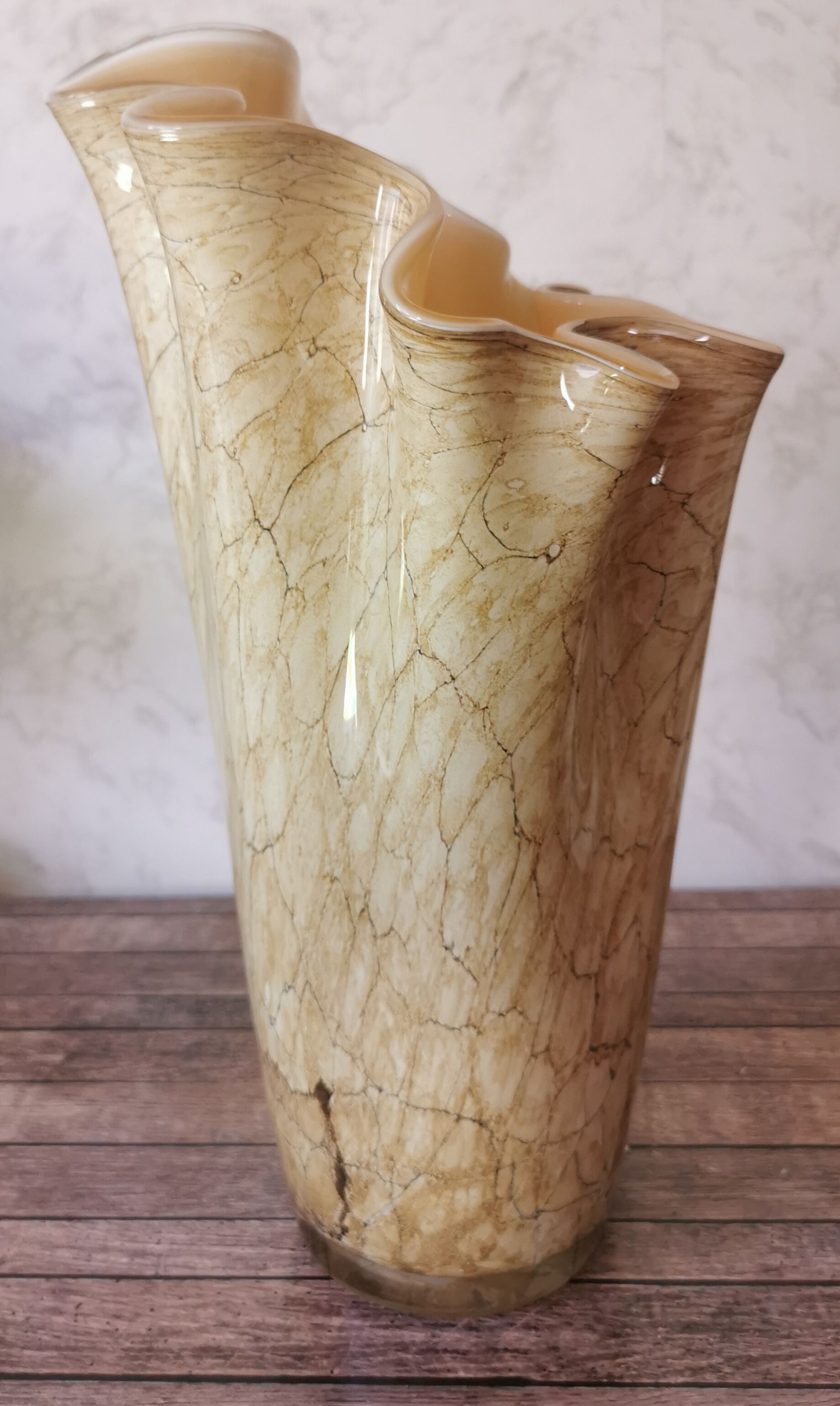 Corolle glass vase