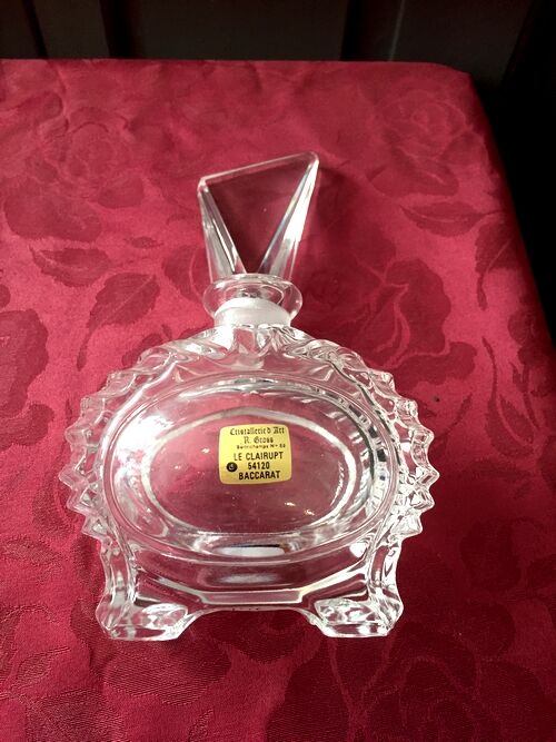 Flacon de parfum en cristal gross a Baccarat
