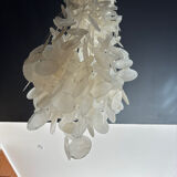 Mother-of-pearl suspension