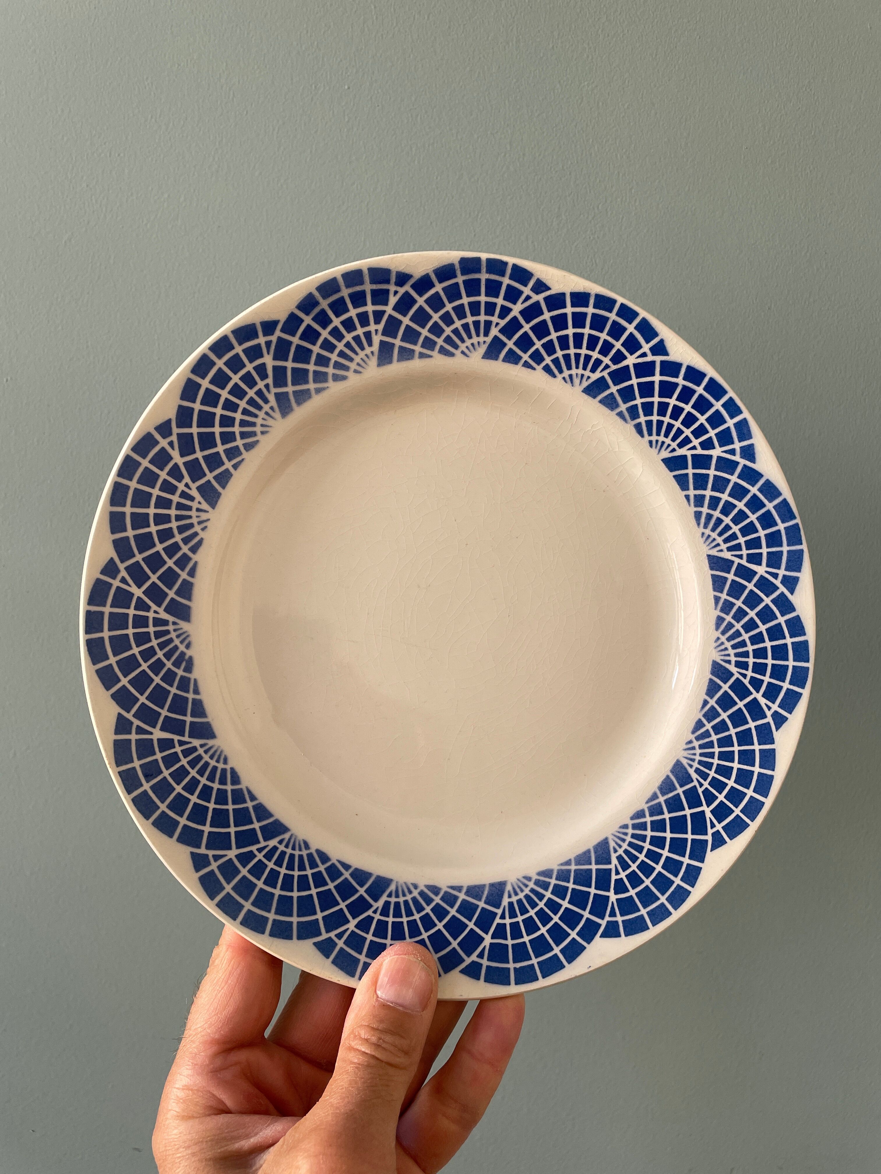 Series of 9 flat plates Saint Amand Les Eaux MDL Orcerame