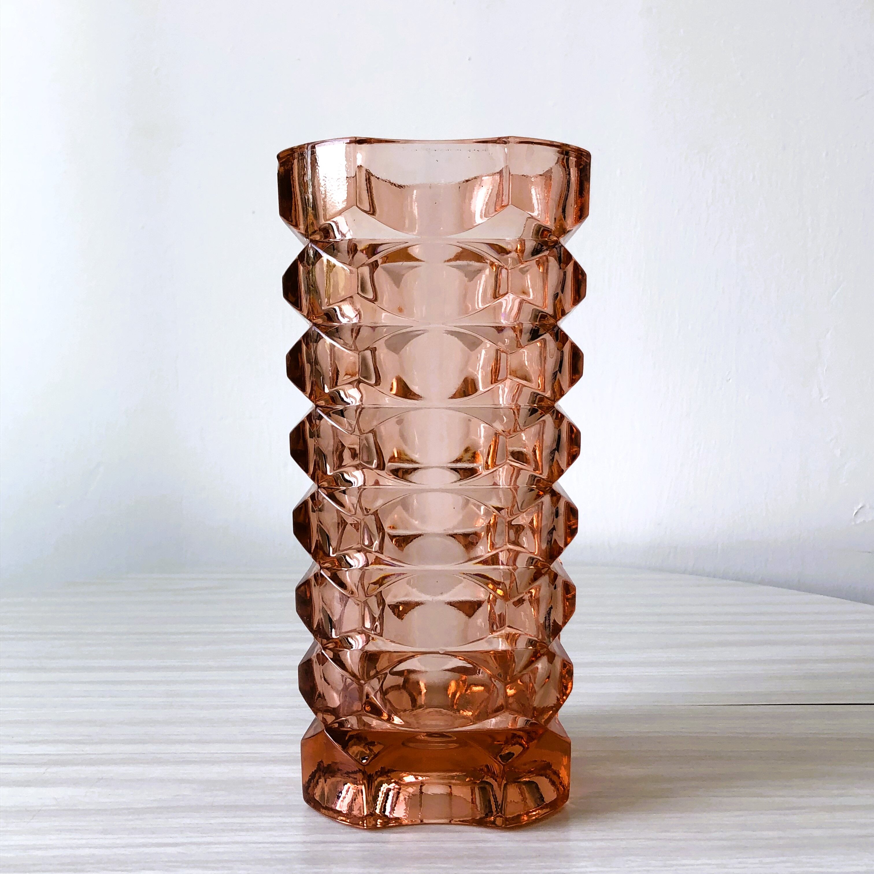 Thick pink glass vase, Windsor Rosaline Luminarc model