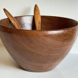 Scandinavian salad bowl in solid teak and cutlery