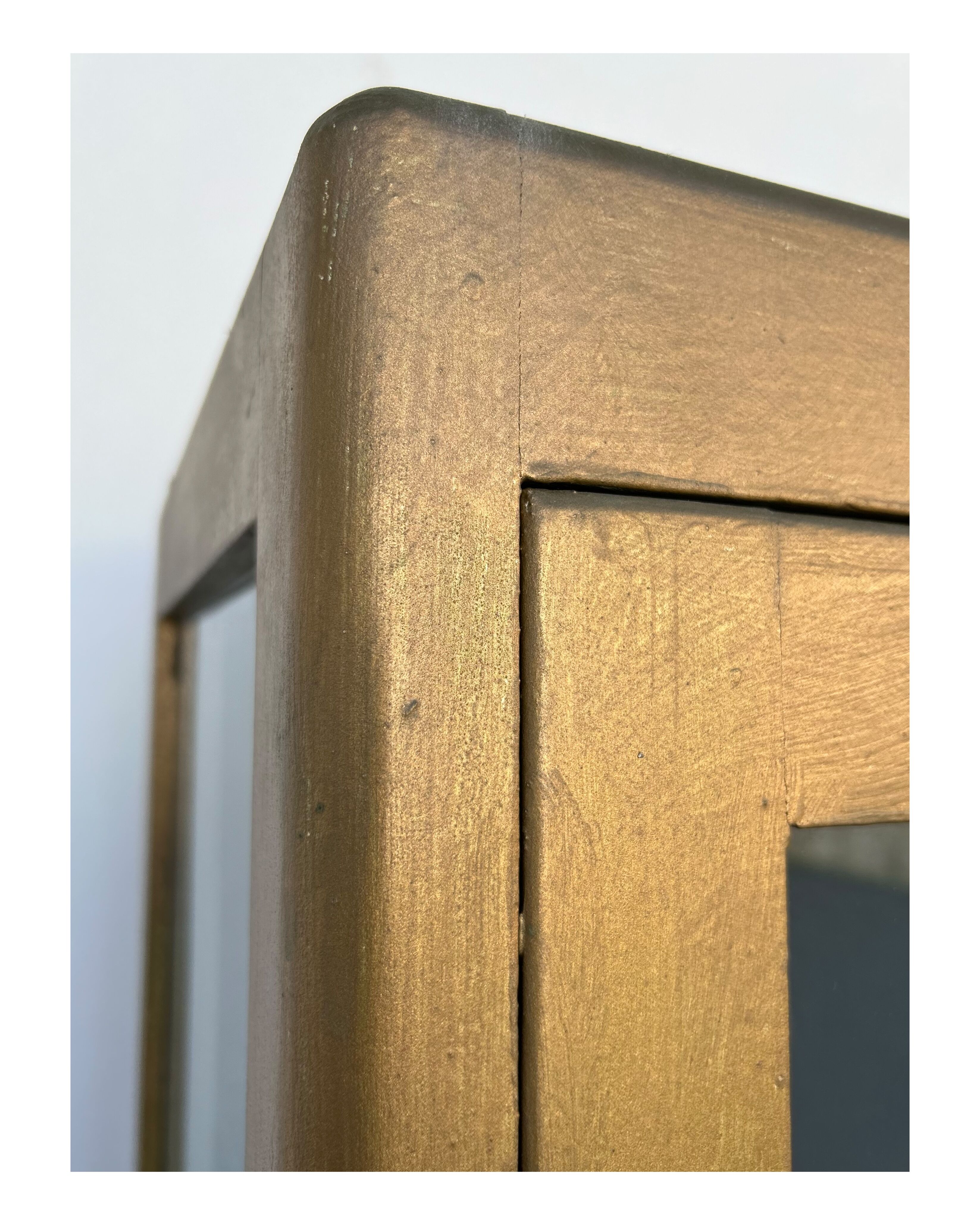 Pharmacy display cabinet