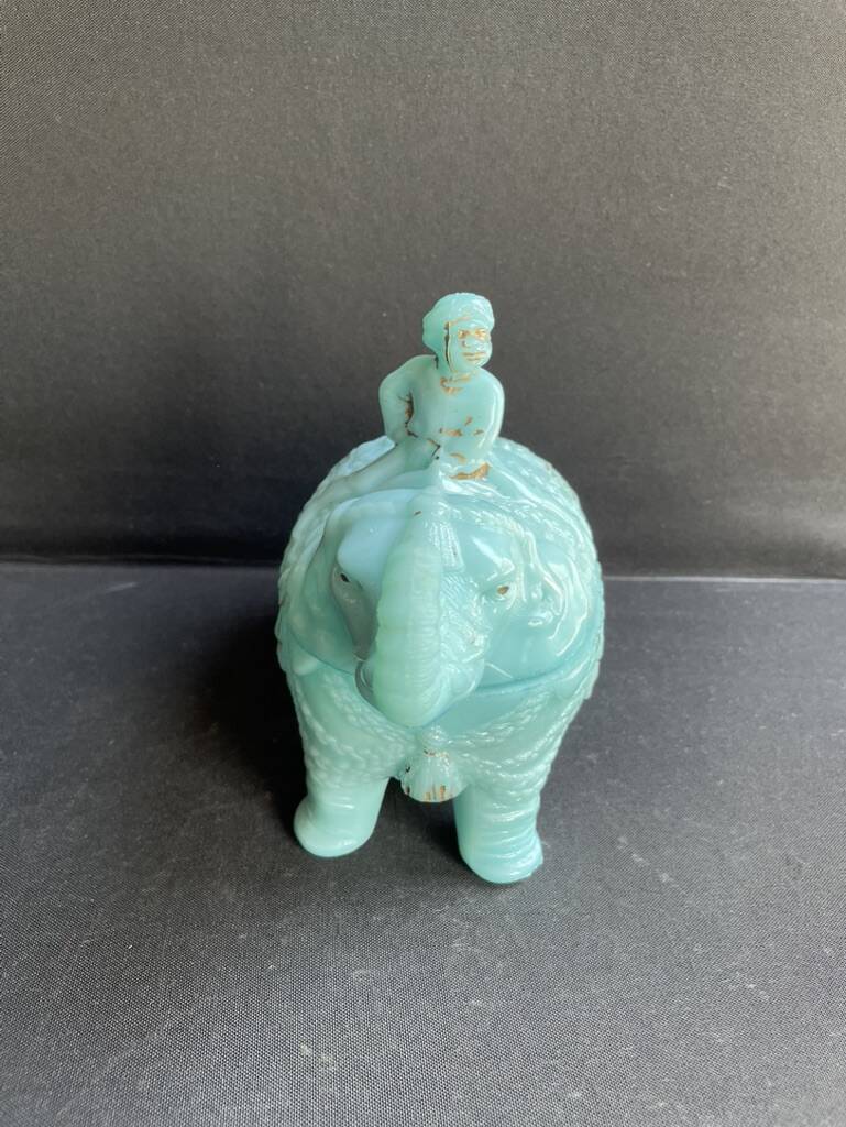 Butter dish – Blue opaline – Vallérysthal