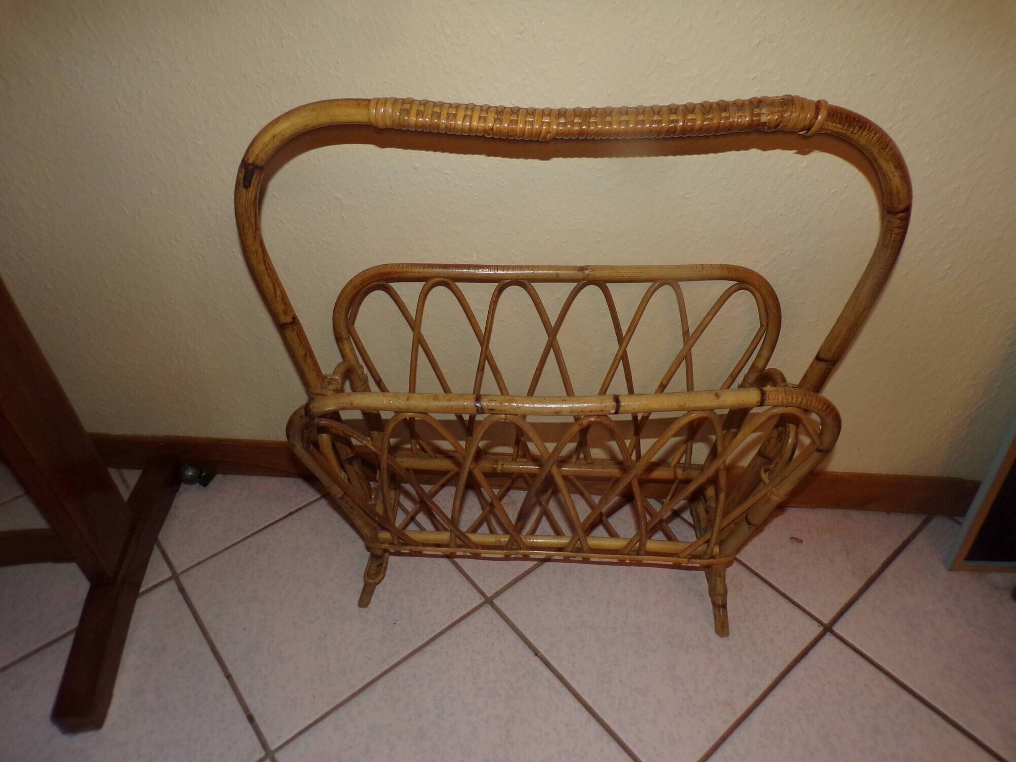 Rattan magazine holder