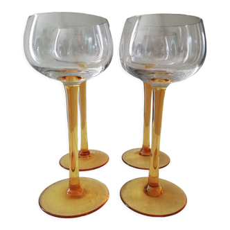 Set of 4 white wine glasses