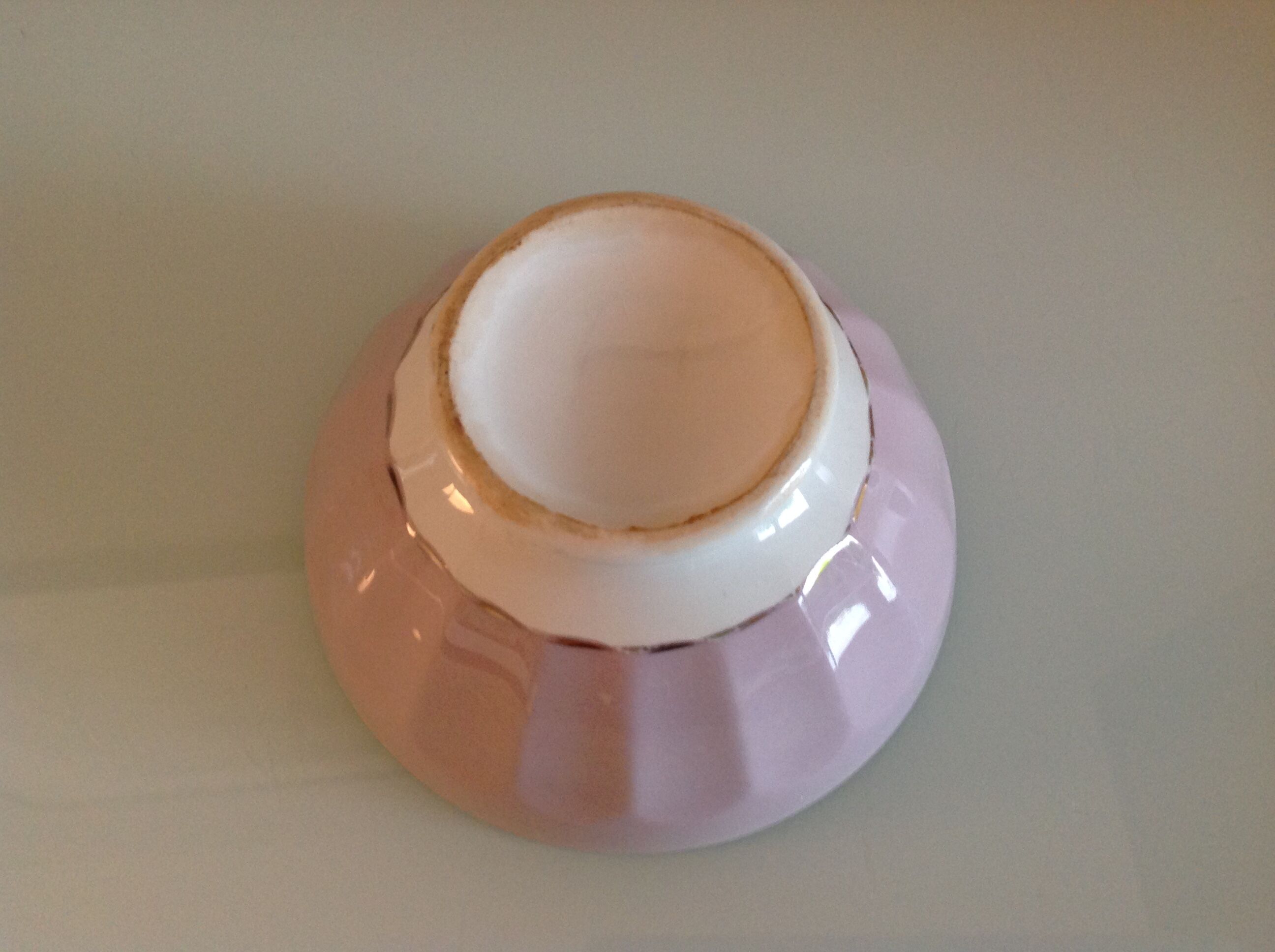 Purple and white ribbed bowl / vintage 50s-60s