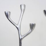 Paire de bougeoirs italiens "Arbre" en fonte d'aluminium années 80