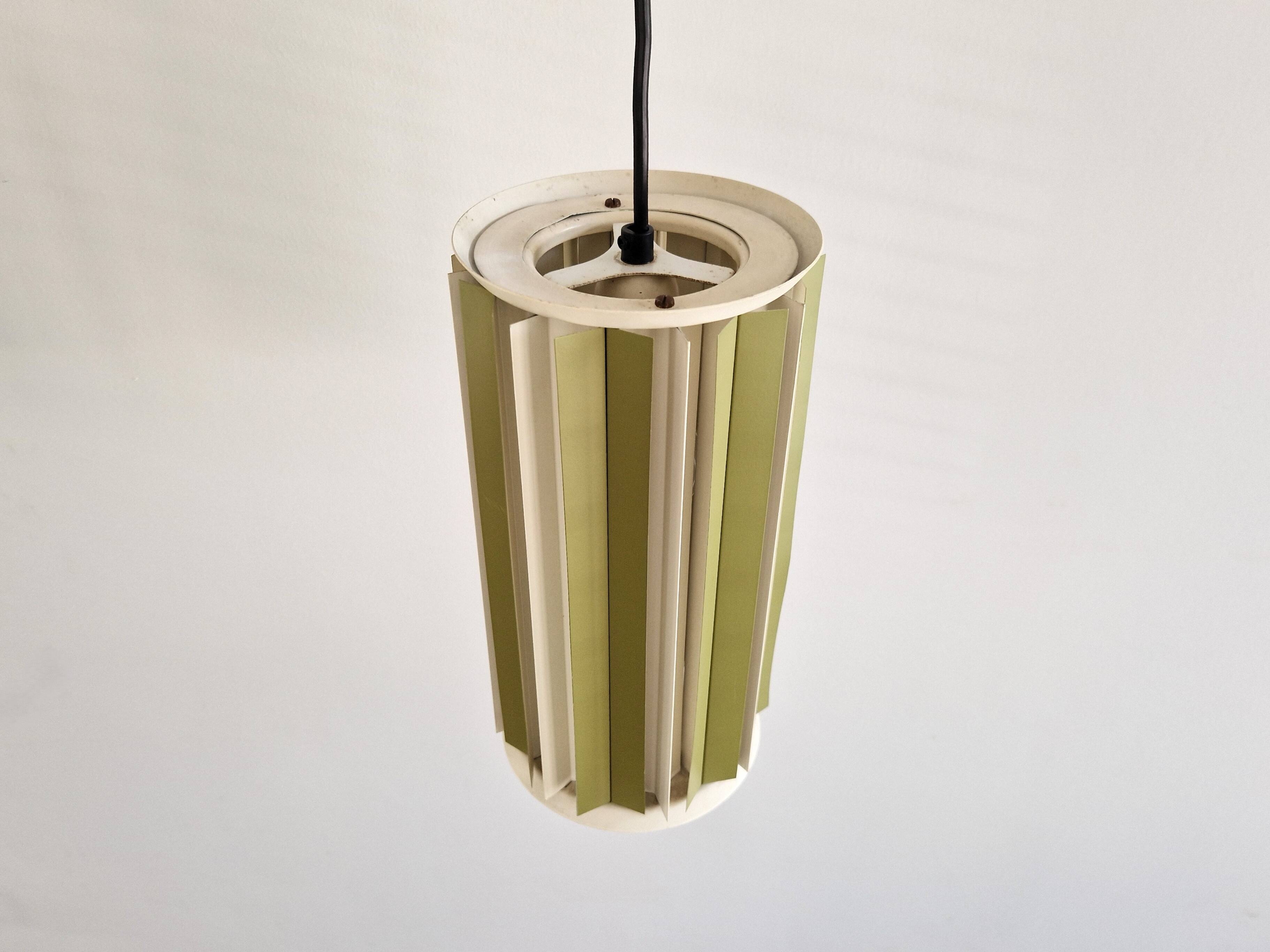 Suspension en métal vert et blanc, Danemark 1960
