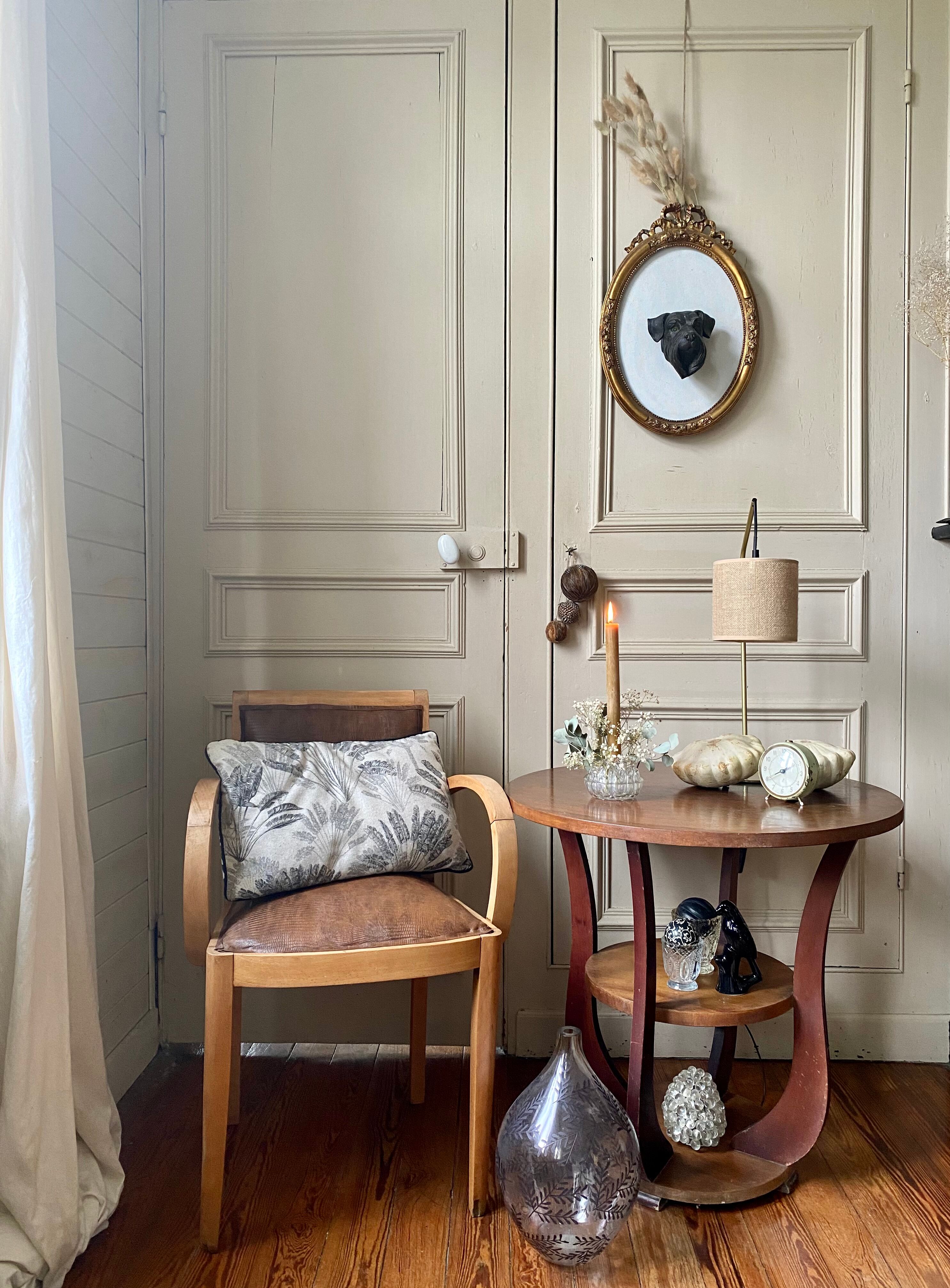 Ancient glass flower spade