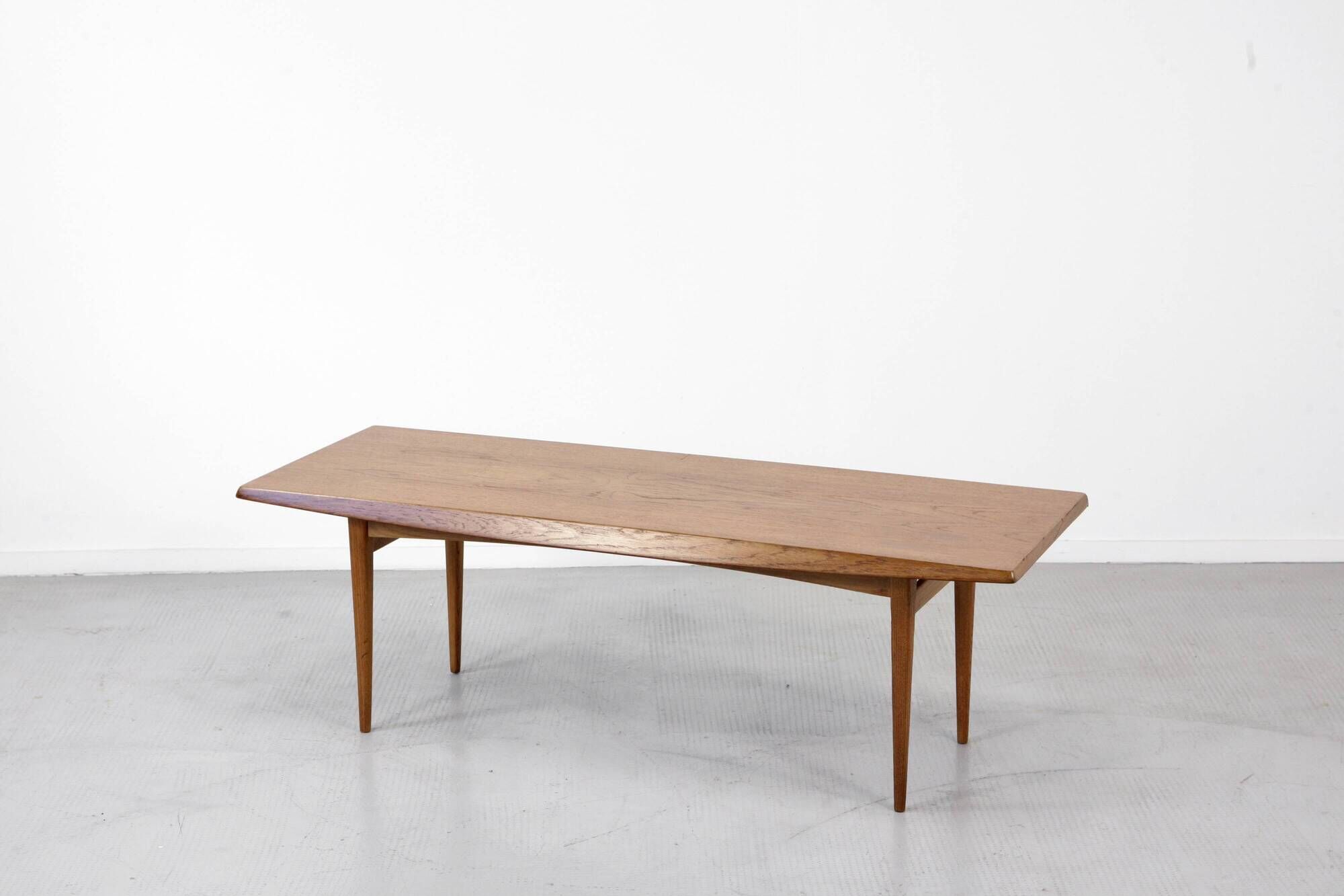 Midcentury 'Gordon Russell' Walnut Coffee Table. Vintage Modern