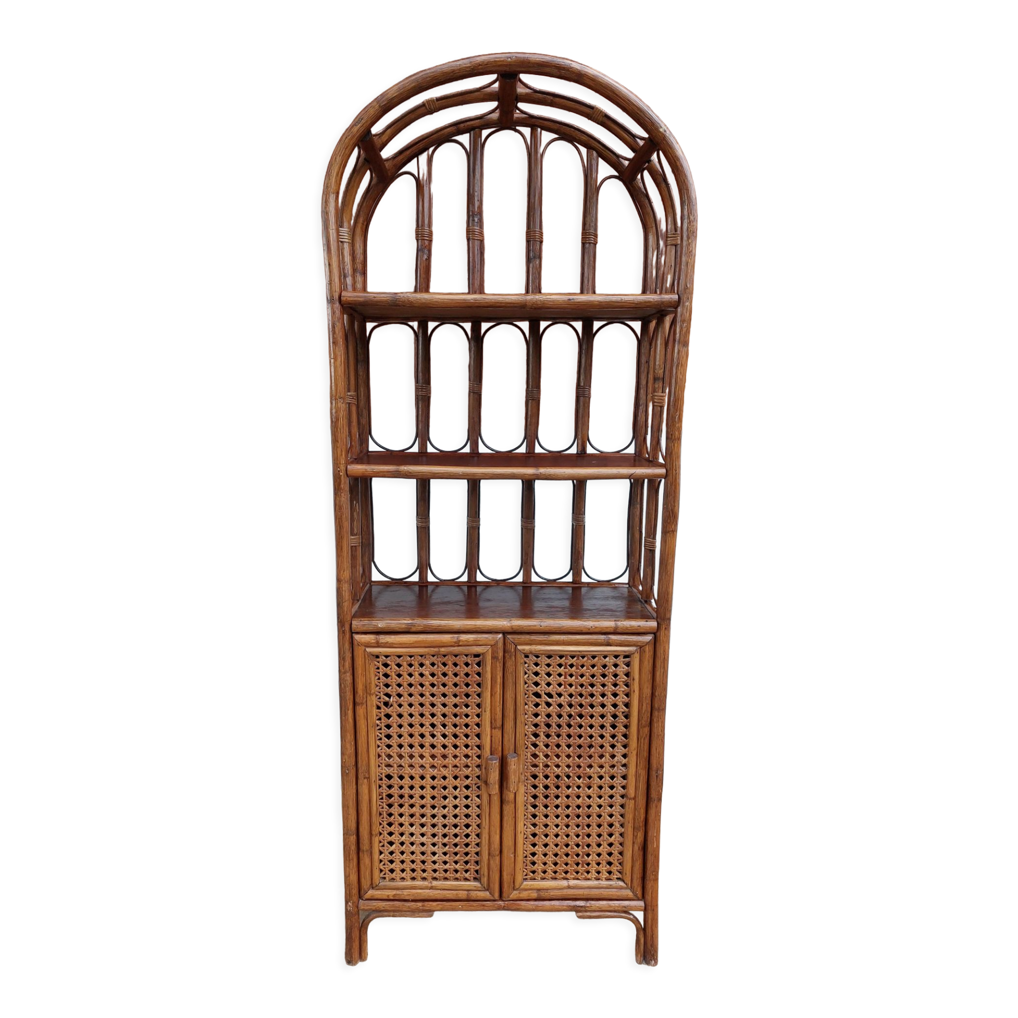 Bamboo wood shelf and canning