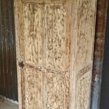 Parisian bonnetière wardrobe