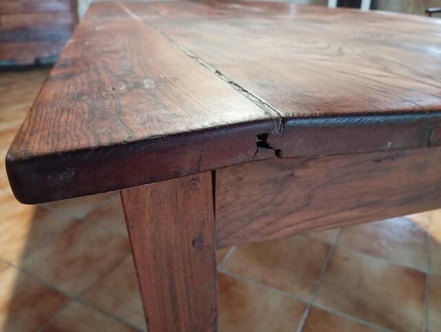 Table de ferme dite "de couvent" en bois fruitier (cerisier ou merisier)