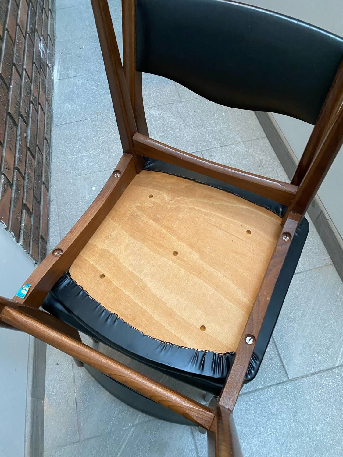 Set of 6 Scandinavian Skaï and teak wood chairs