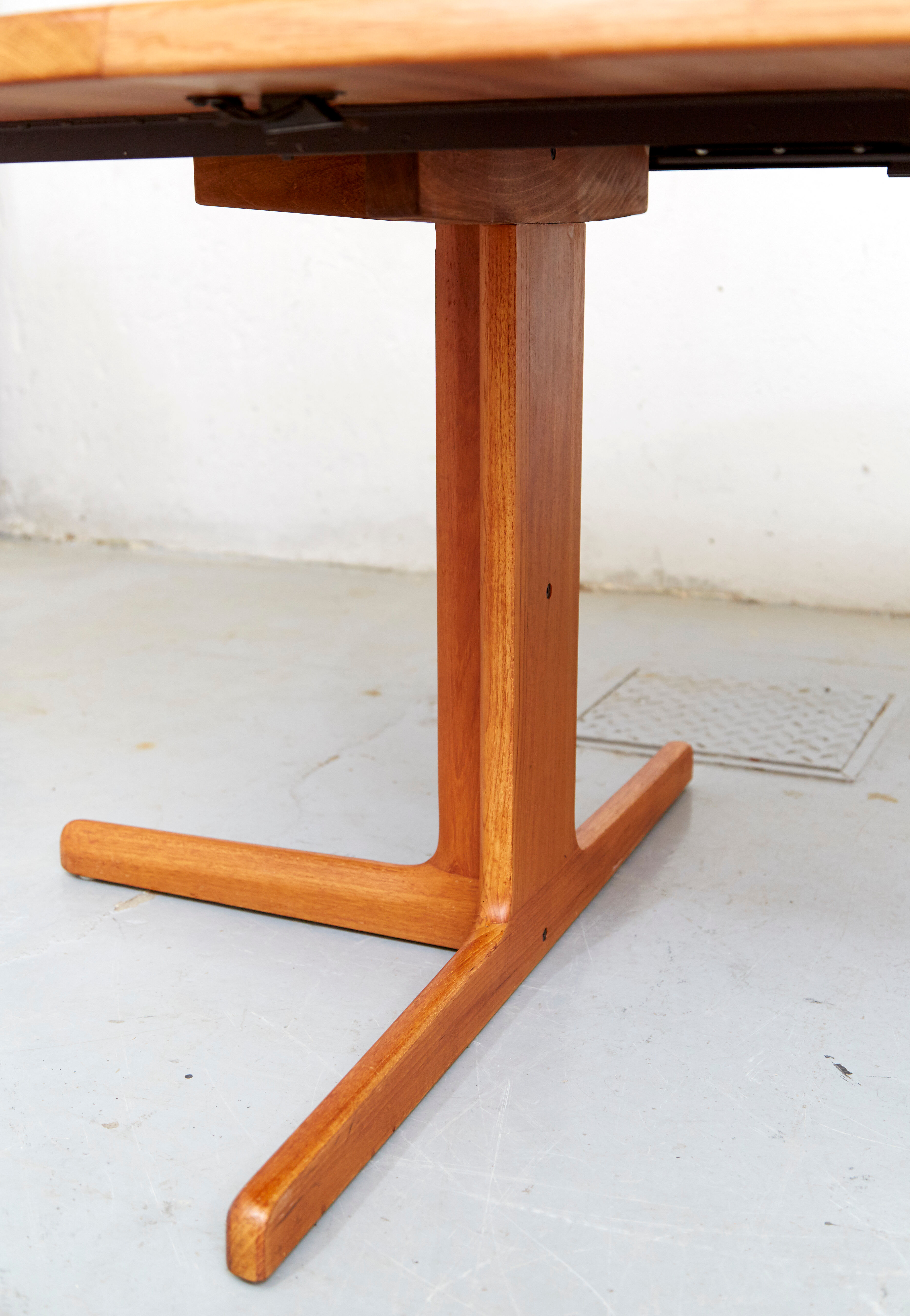 Mid-century teak dining table John Mortensen for CJ Rosengaarden