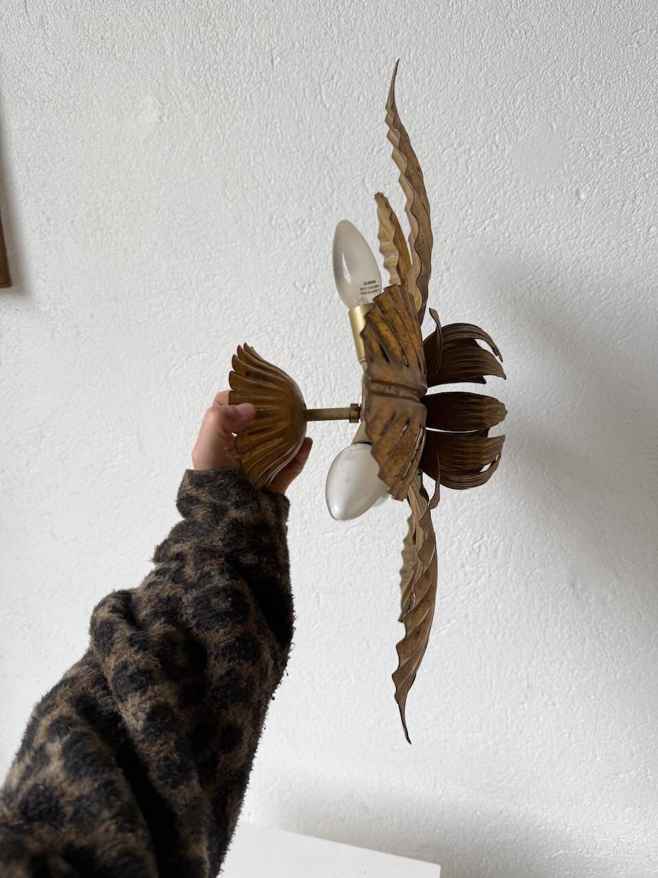 Applique ou suspension fleur dorée laiton années 70