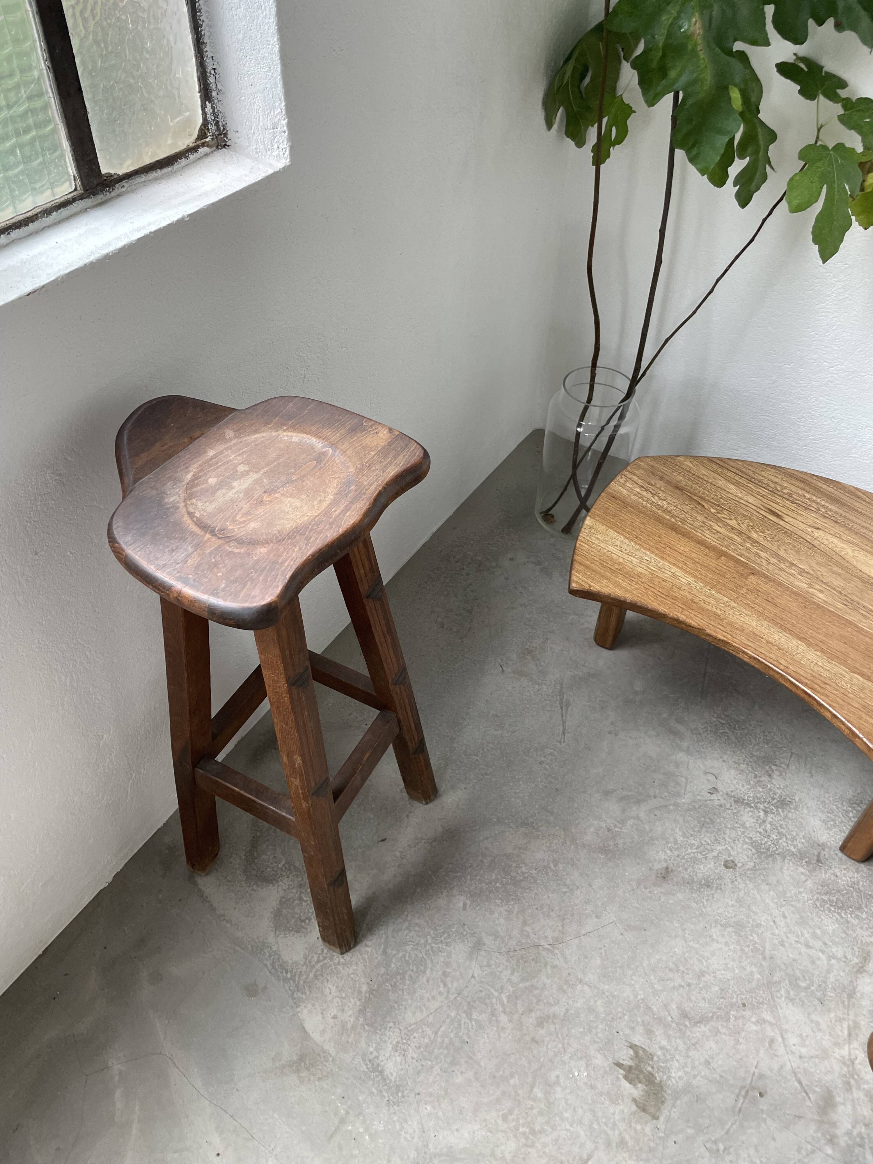 Tabouret haut brutaliste
