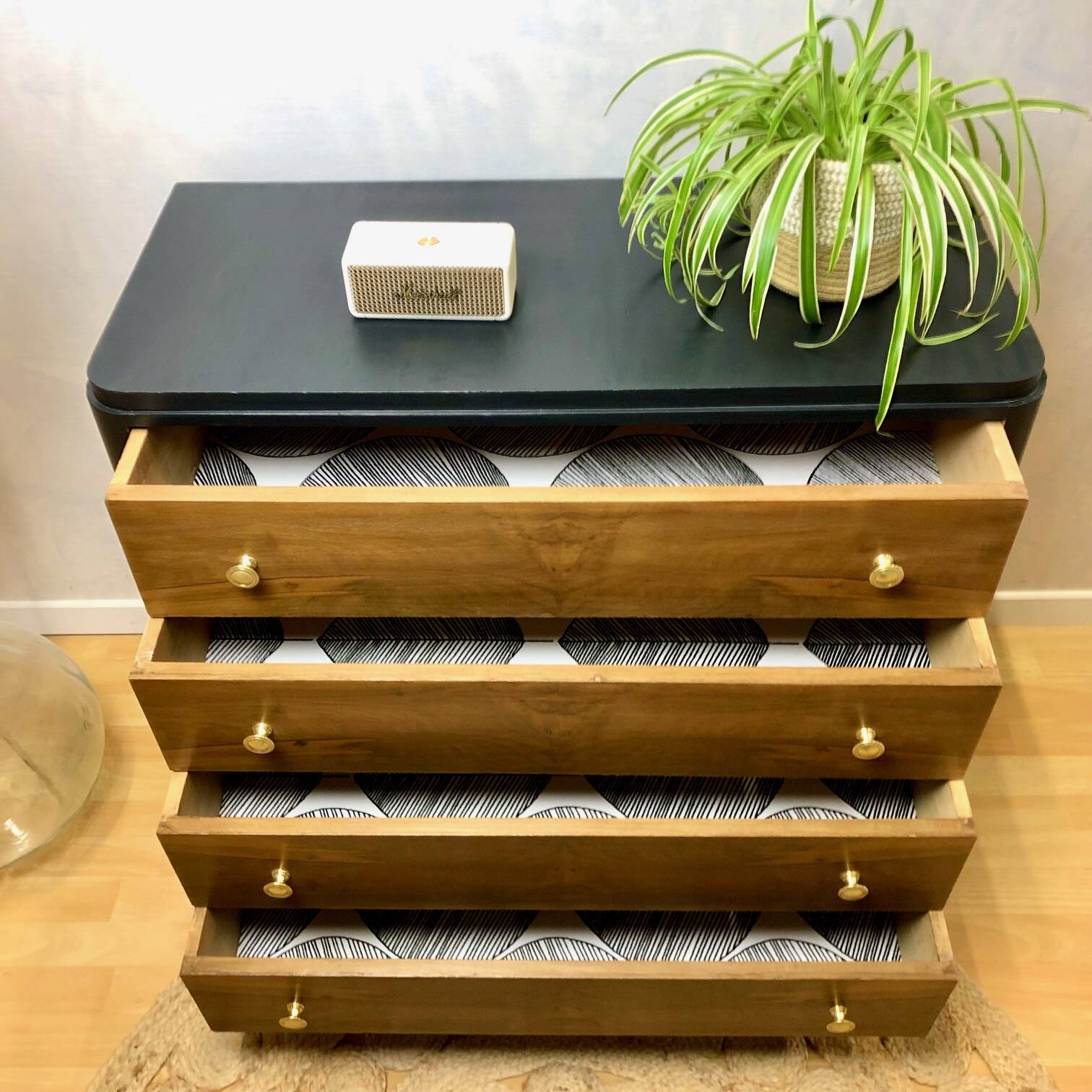 Vintage chest of drawers