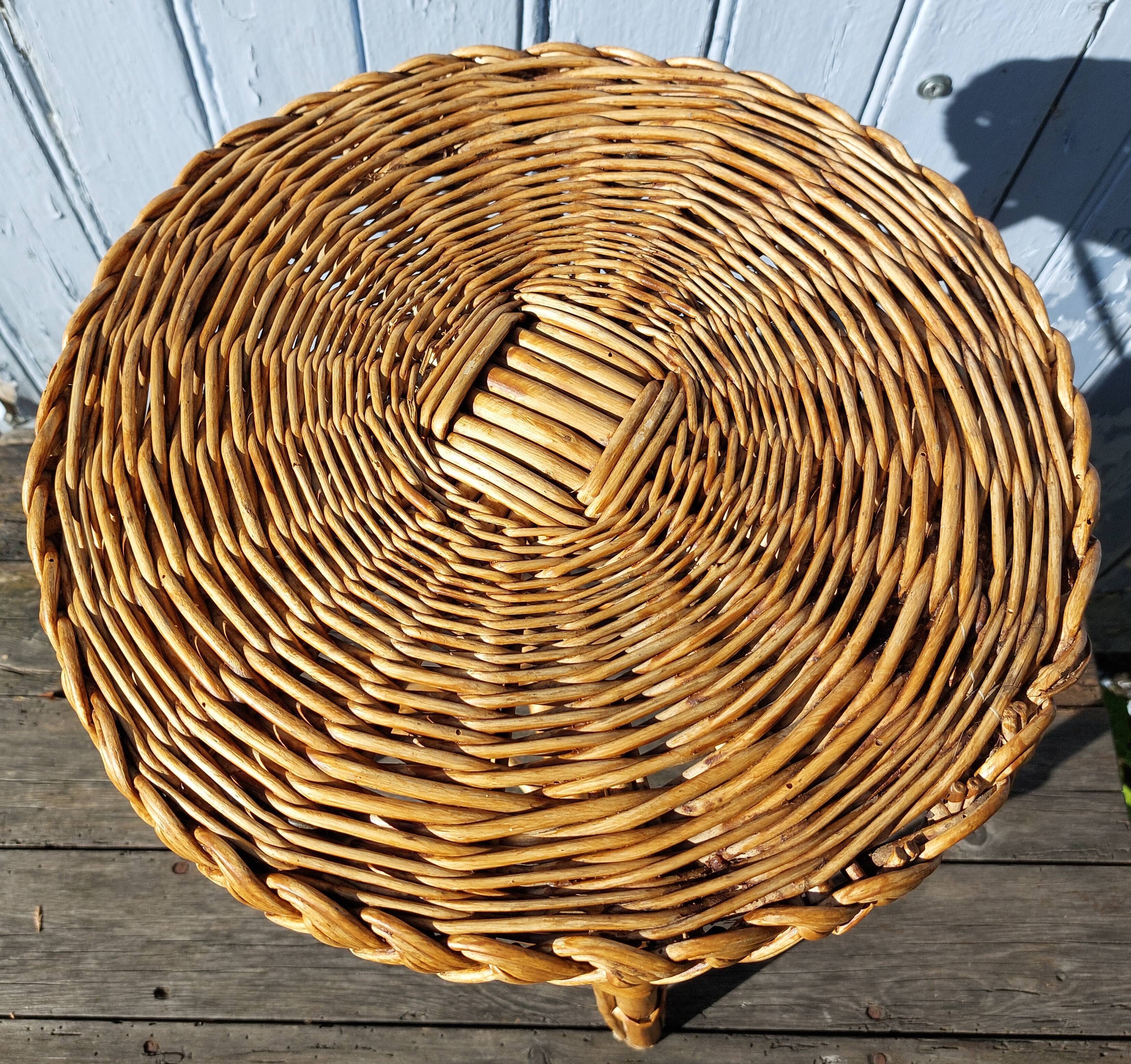 Wicker stool