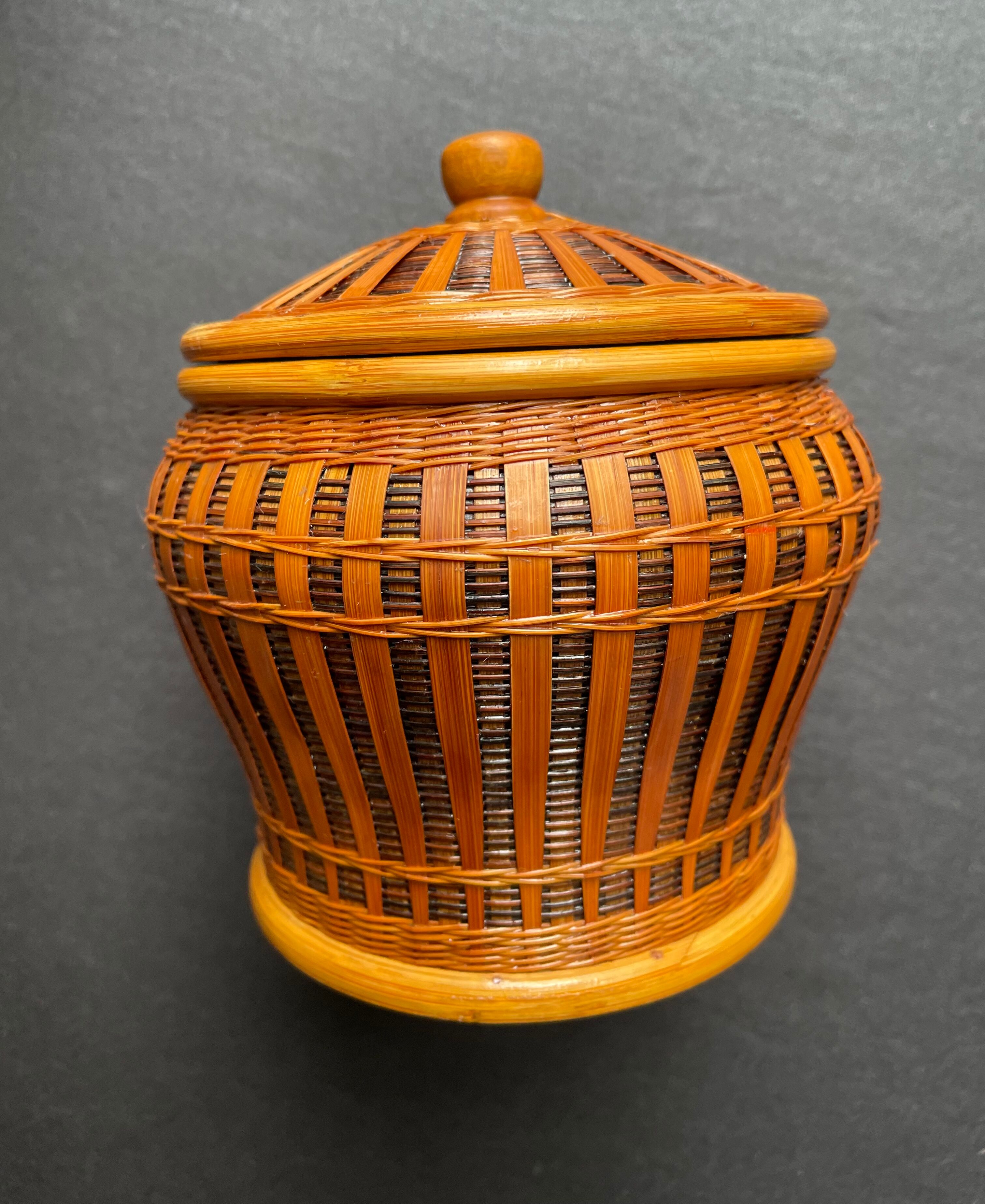 Pot with braided bamboo lid
