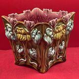 Barbotine flower pot with cyclamen floral decoration - Onnaing - Height 16 cm