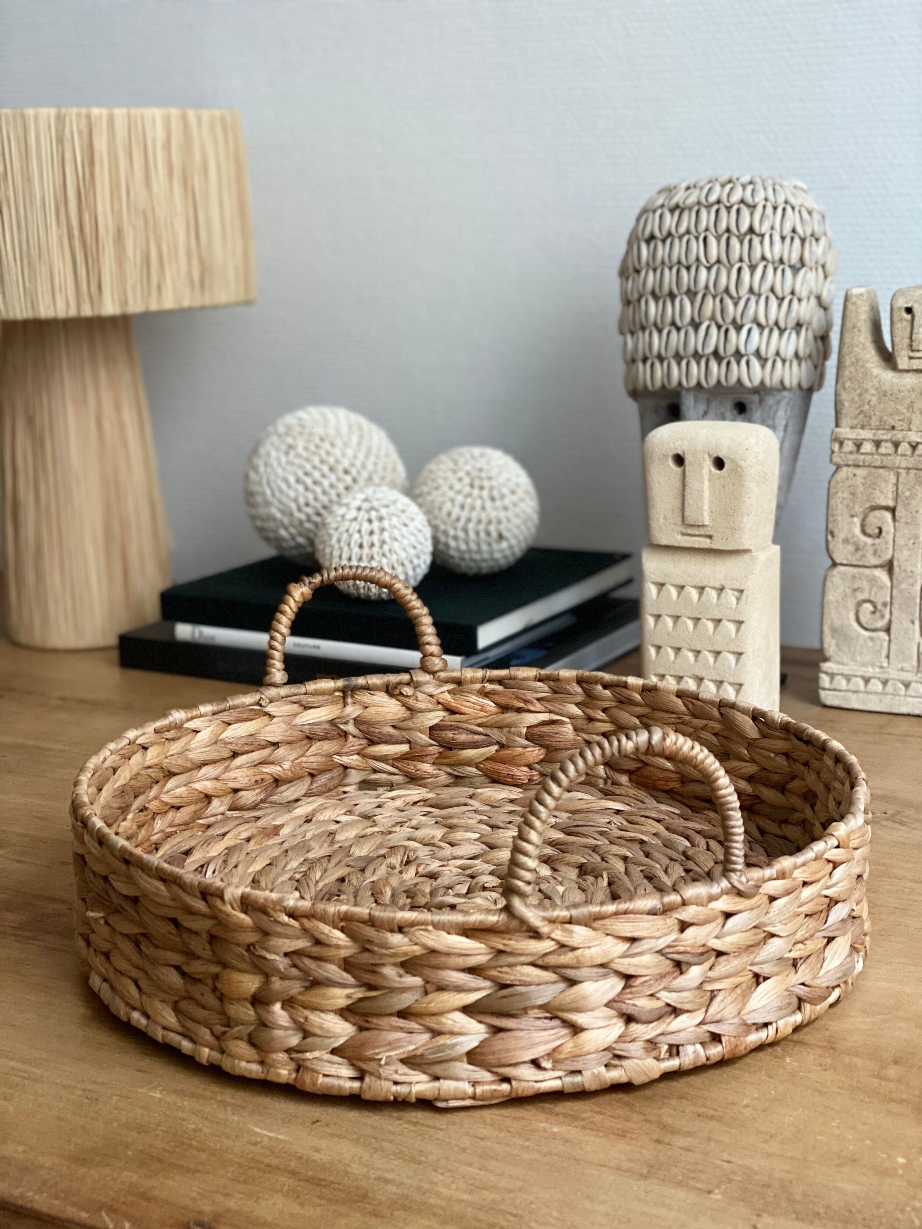 Round top in vintage braided rattan