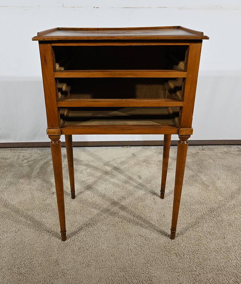 Small Living Room Table in Cherry and Walnut, Louis XVI Period – Late 18th Century