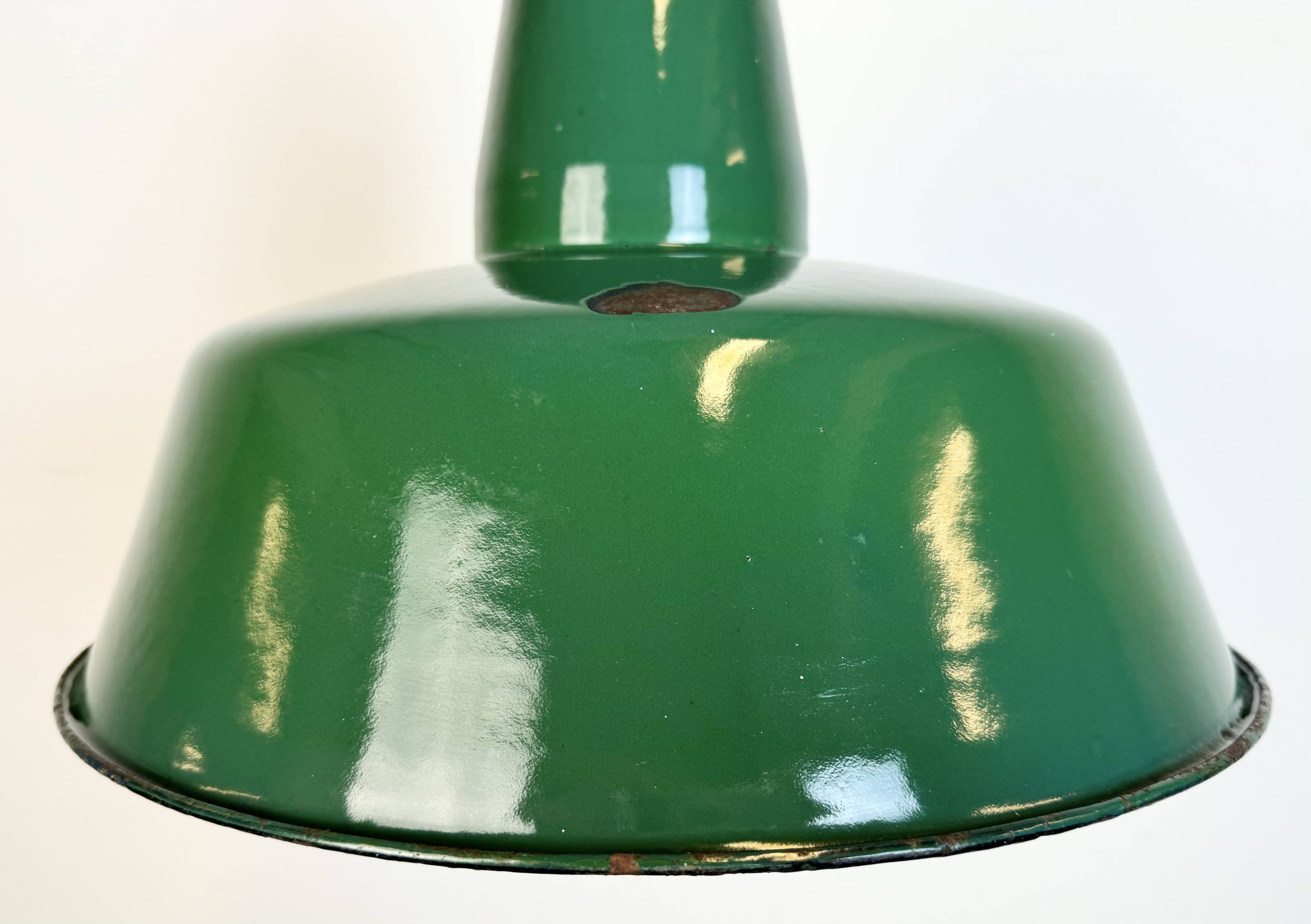 Grande Lampe à Suspension Industrielle en Émail Vert, 1960s