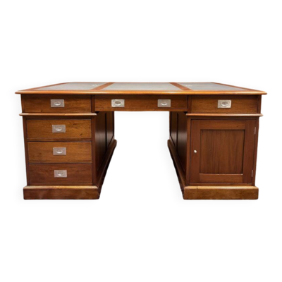 Grand bureau Chesterfield anglais classique Partnerdesk