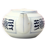 Antique white and blue Chinese porcelain teapot – floral decoration