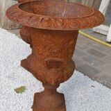 Cast iron media vases