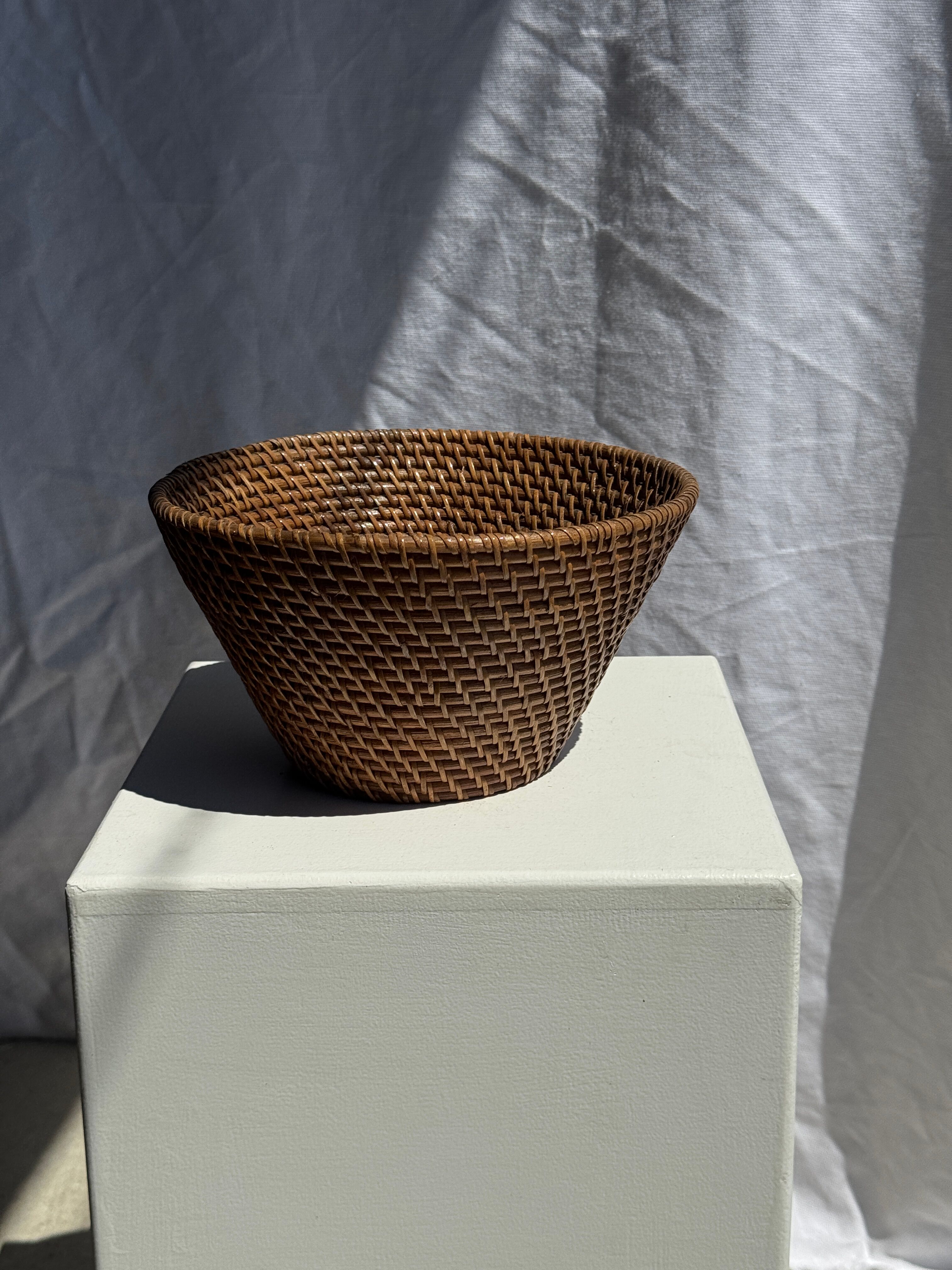 Panier rond en rotin artisanal indonésien D25 H14