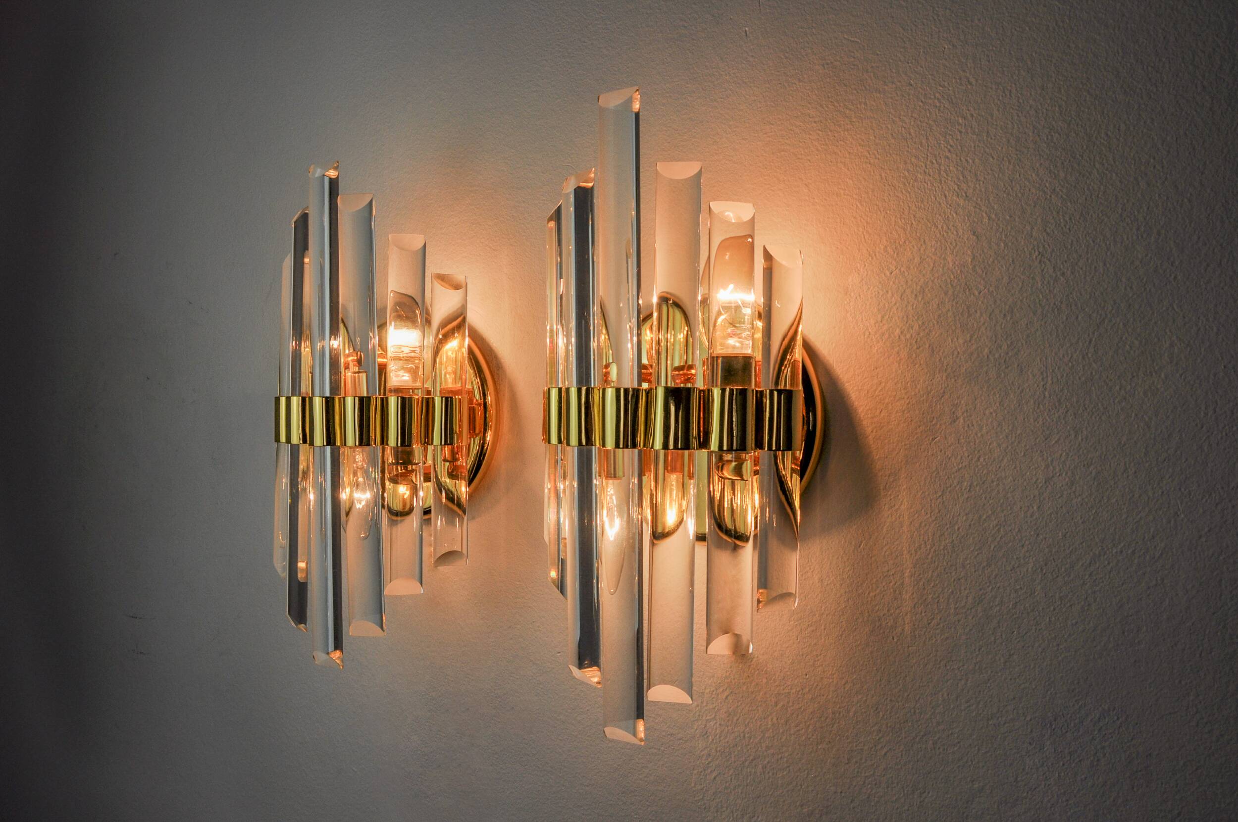 Pair of Venini Murano glass wall lights Italy 1970