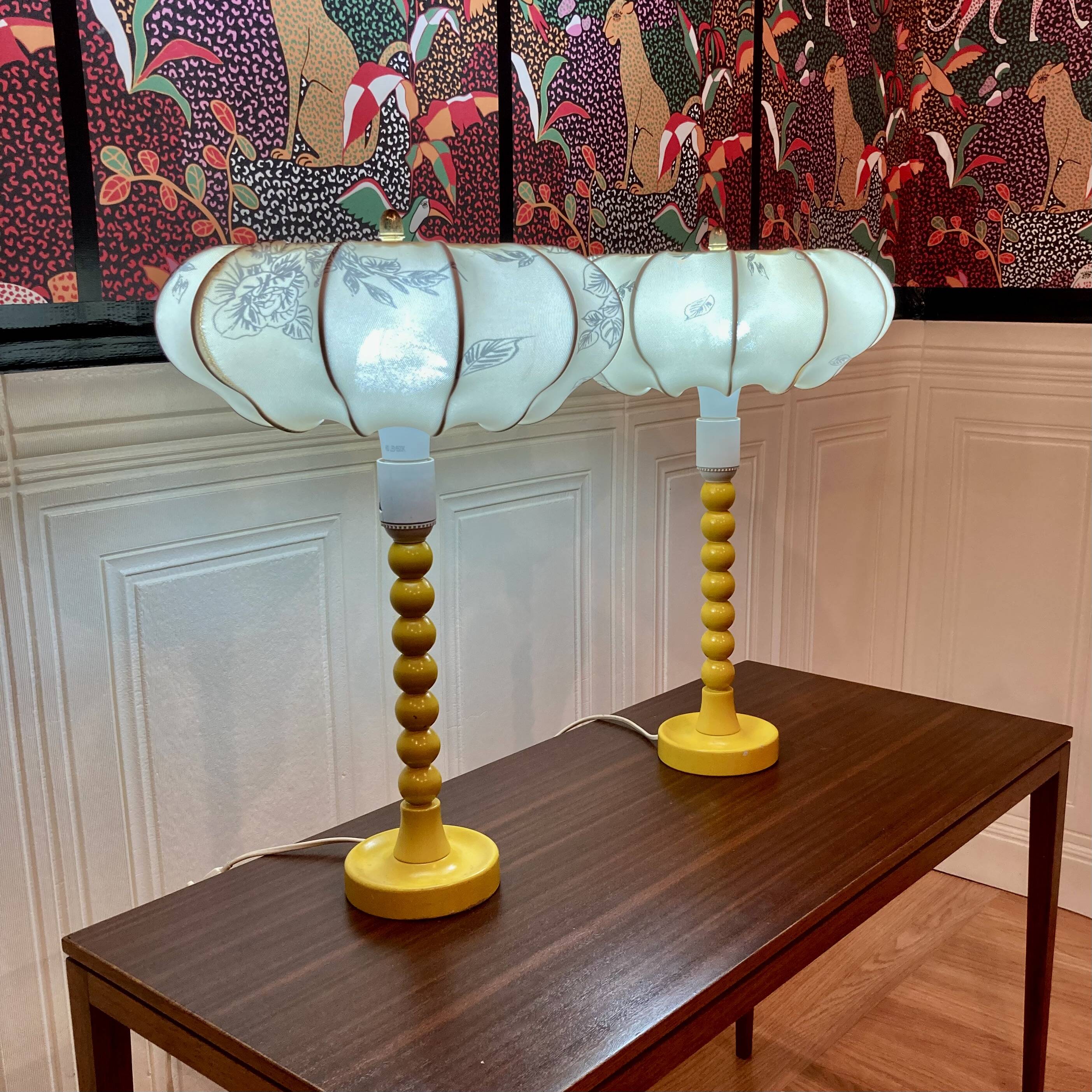 Paire de grandes lampes design 1960.
