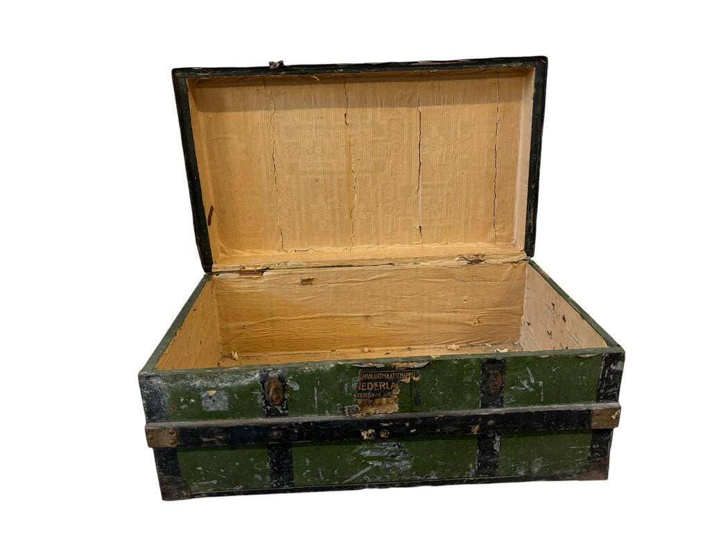 Vintage. XL green metal industrial suitcase / trunk.