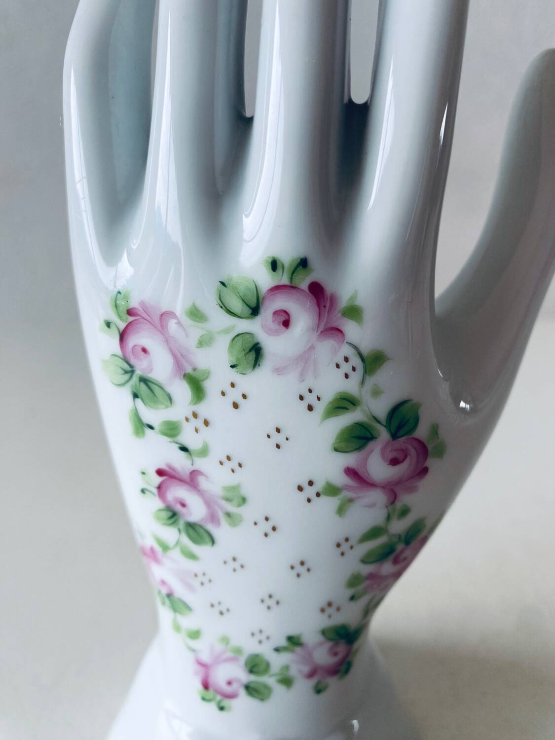 Della Torre porcelain jewelry holder