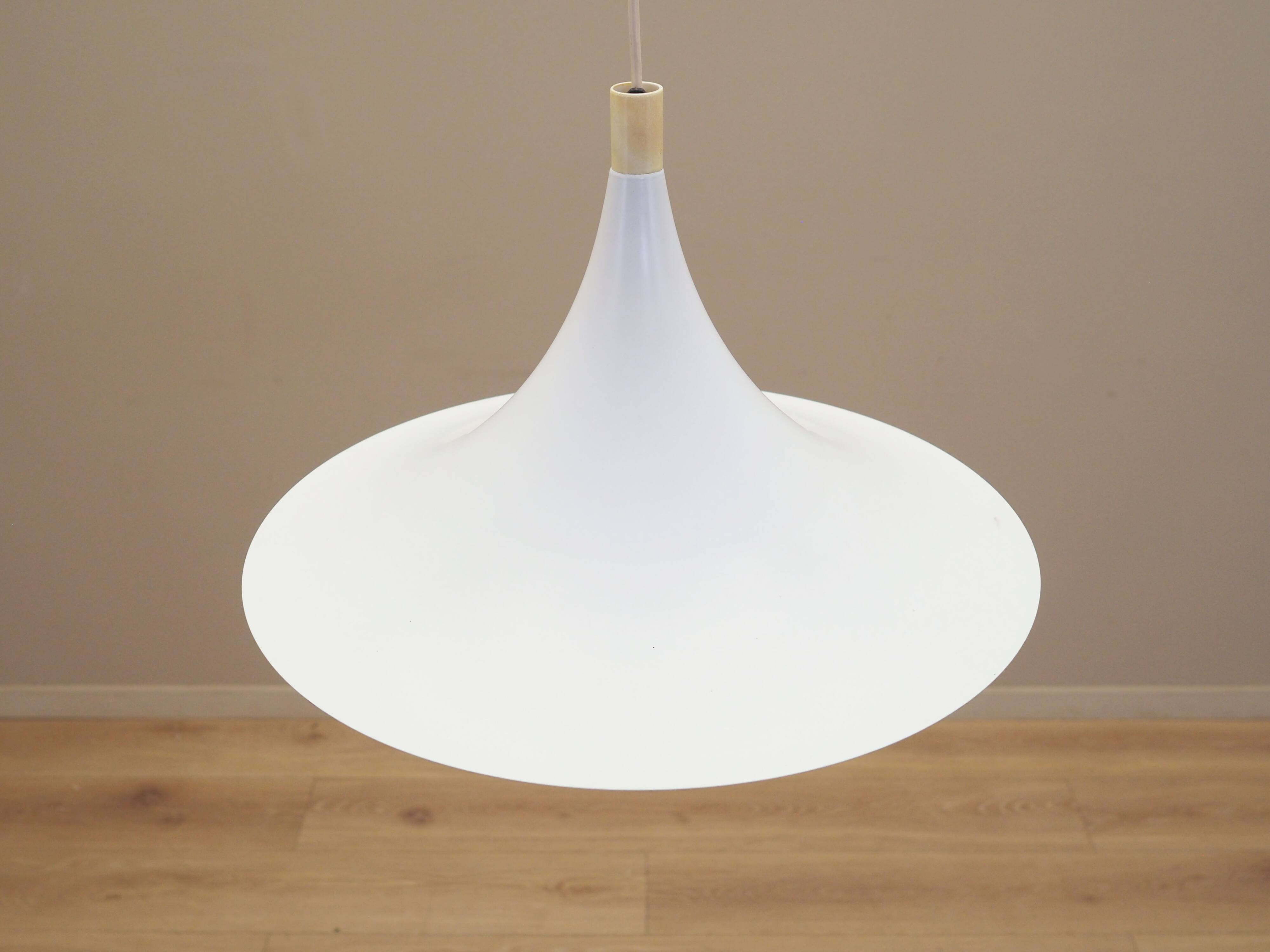 Suspension, design danois, années 1970, production : Danemark